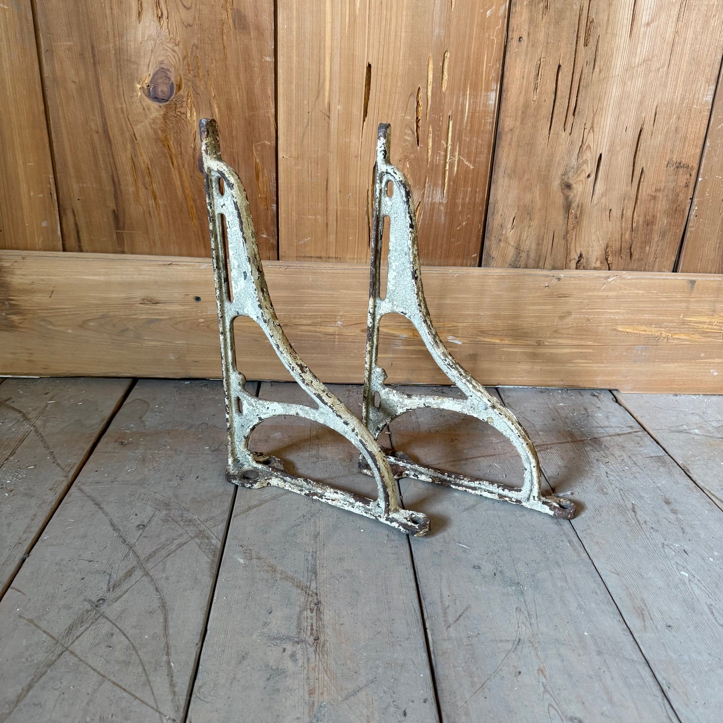 Cast Iron Bracket Set