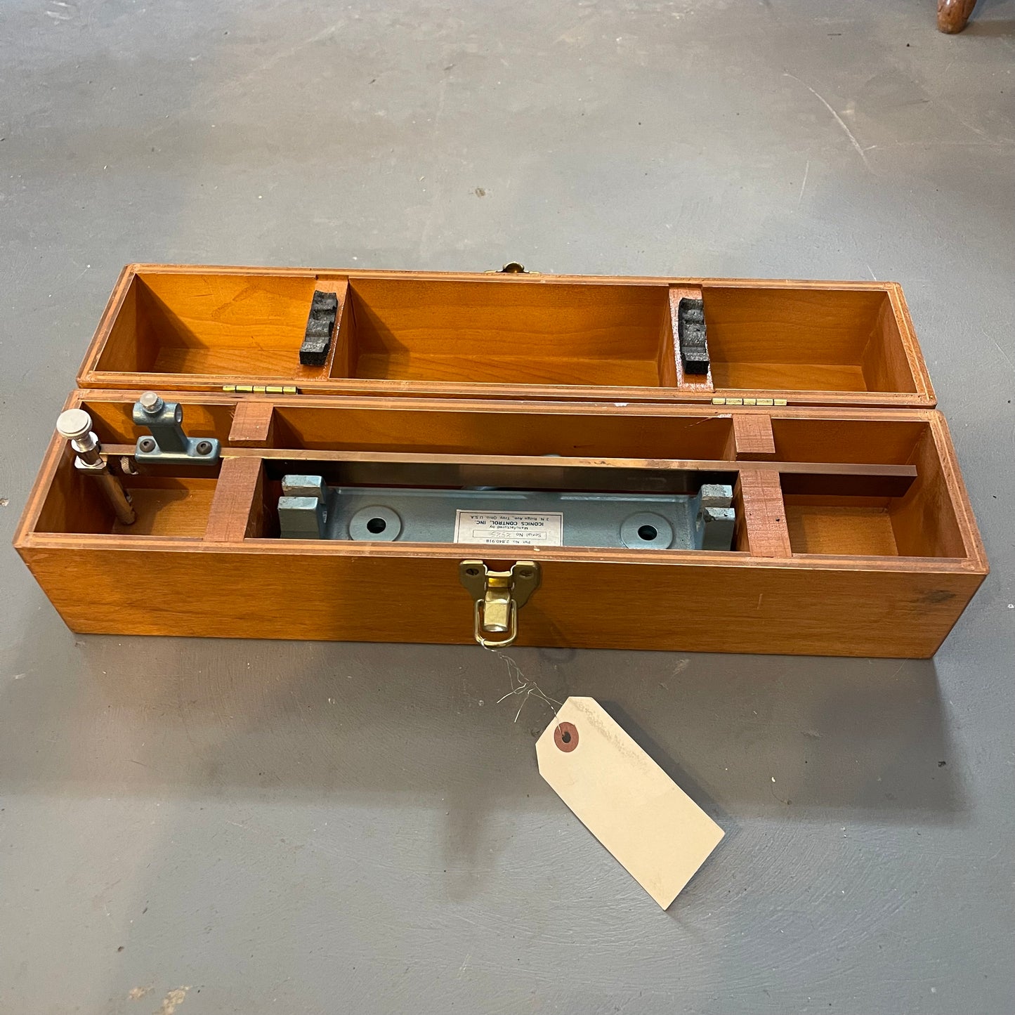 Vintage Magnetic Packing Gauge