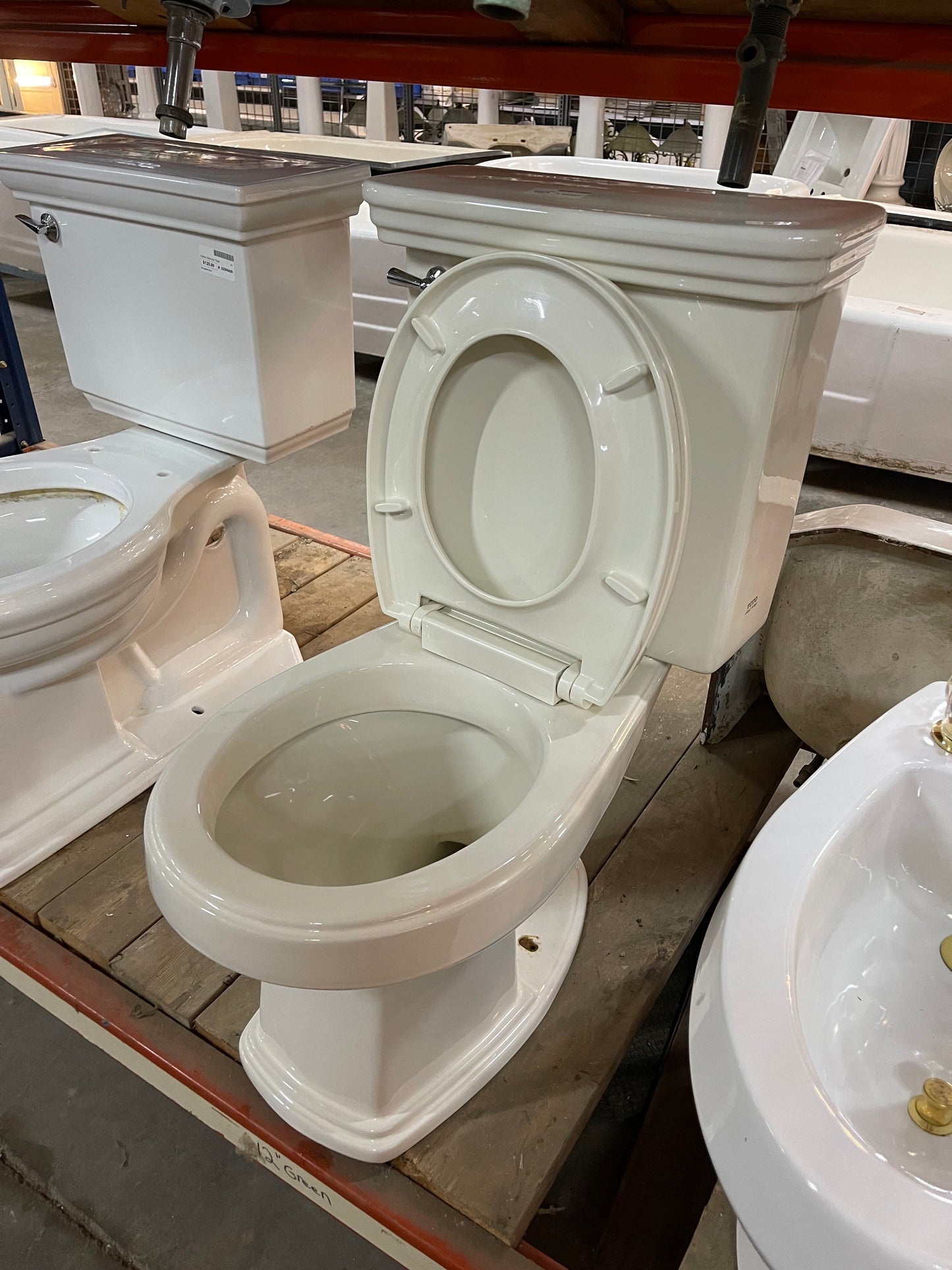 TOTO 2pc Toilet