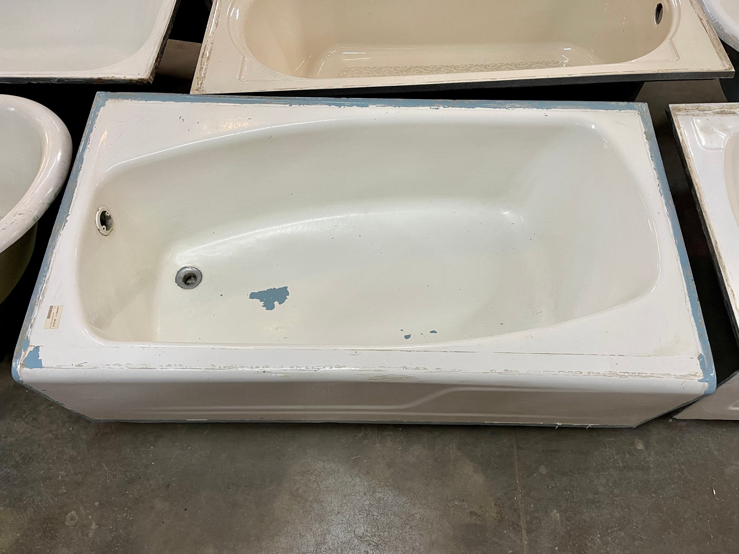 Cast Iron Apron Bathtub