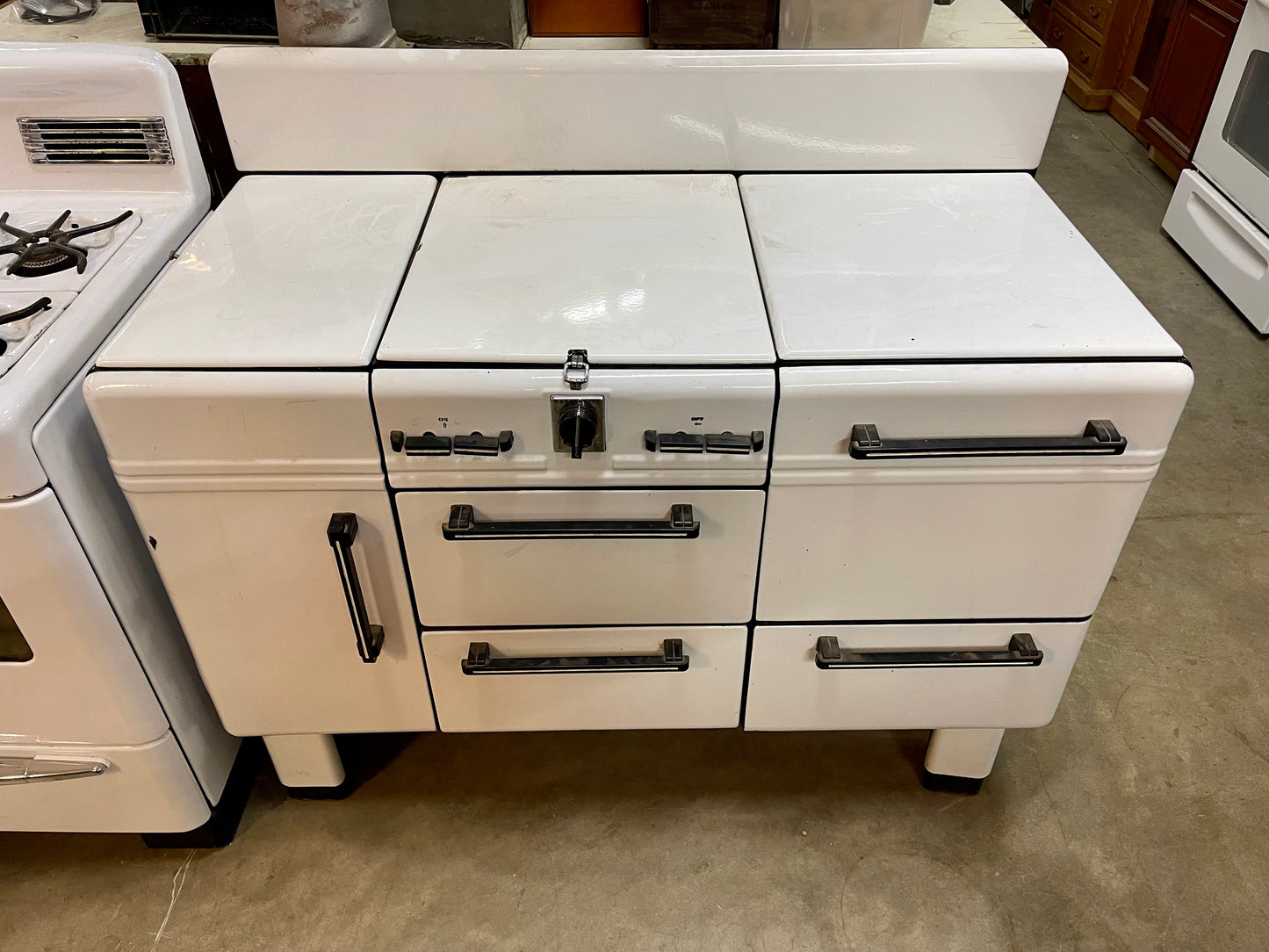 1930s Prosperity Wood/Gas Stove