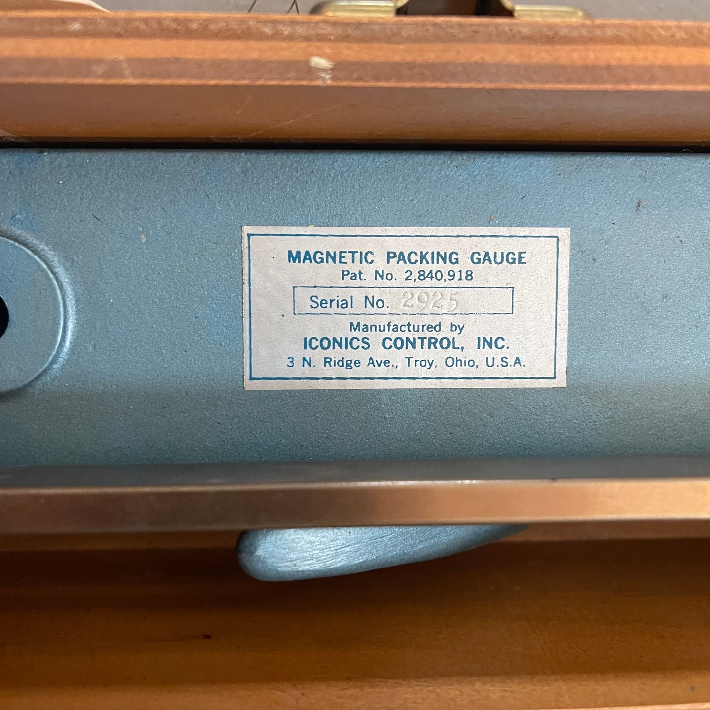 Vintage Magnetic Packing Gauge