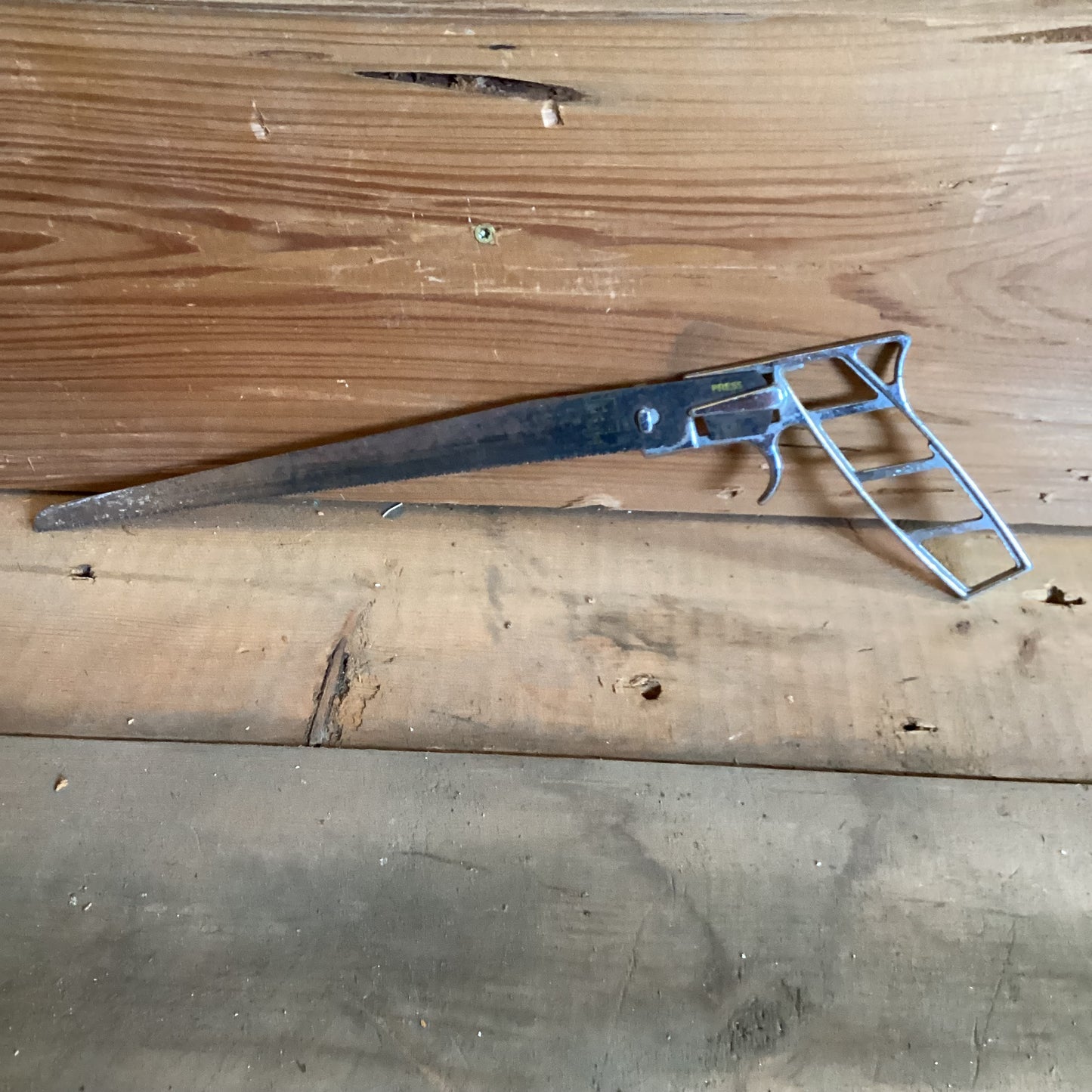 Handsaw