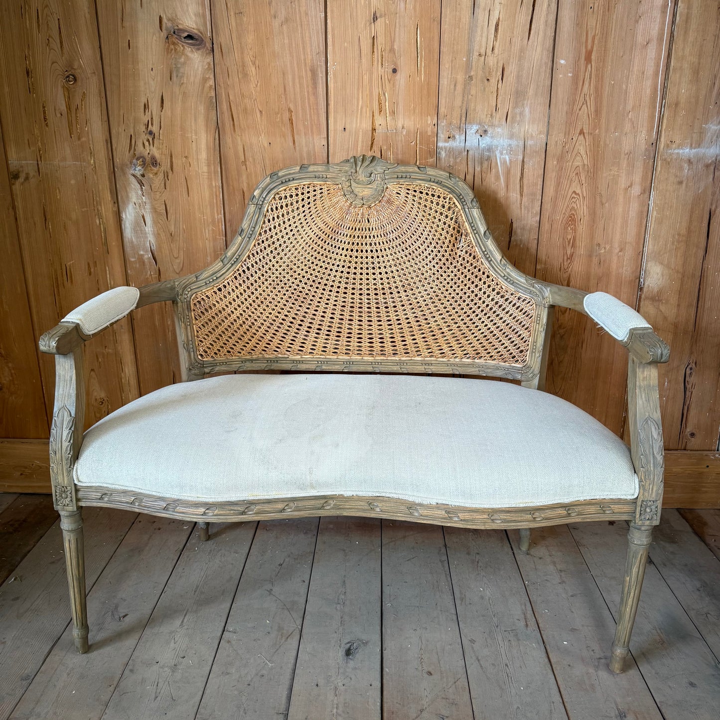 Wicker and Linen Setee