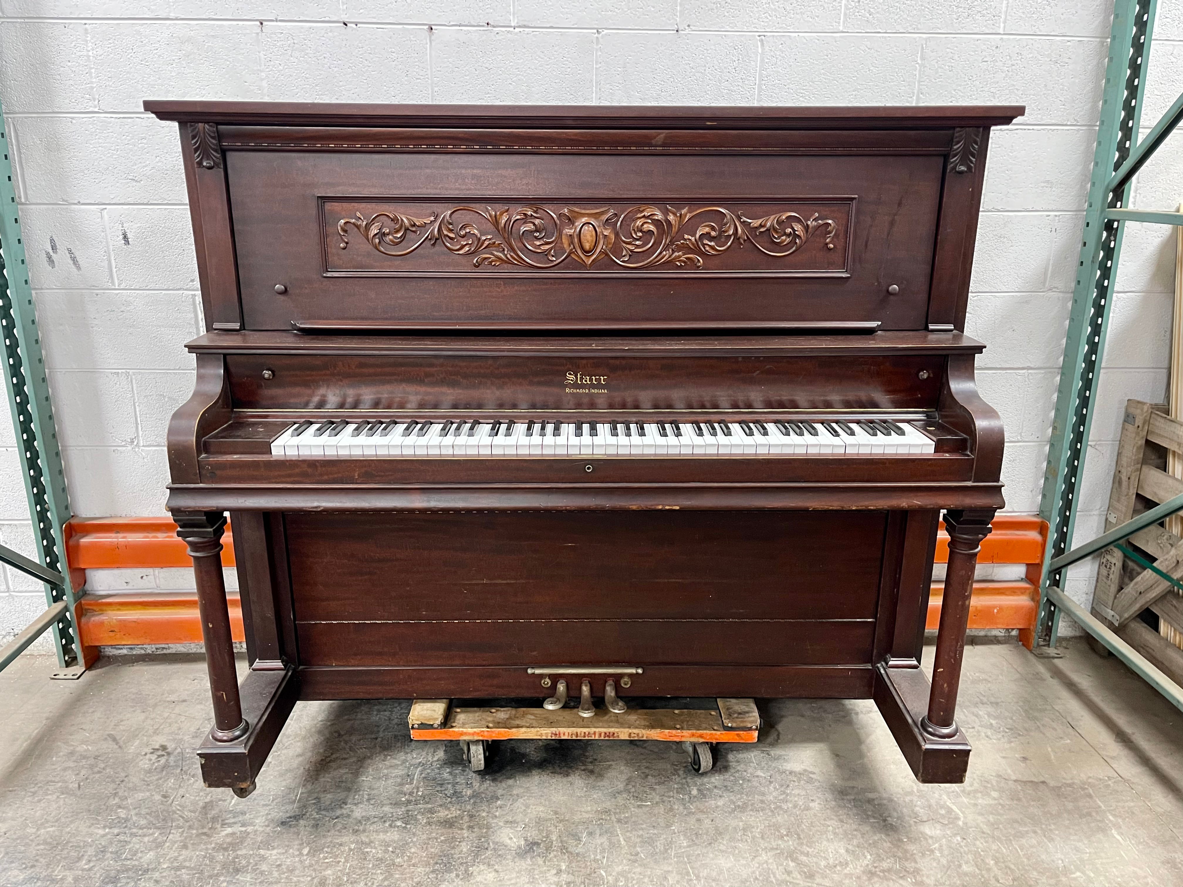 Antiikki Starr Upright Piano – UudelleenkäyttöAntiikki Starr Upright Piano – Uudelleenkäyttö  