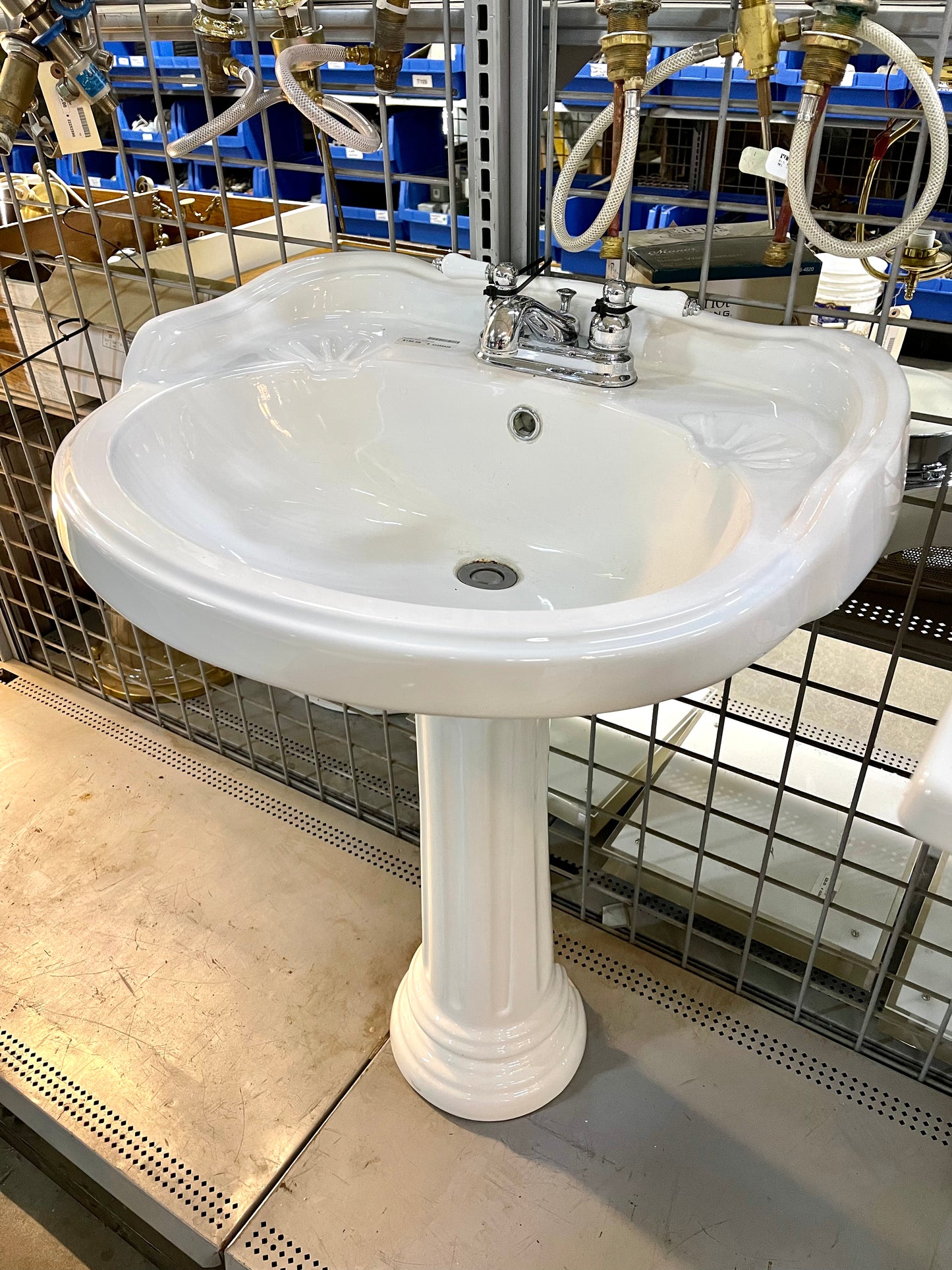Pedestal Sink