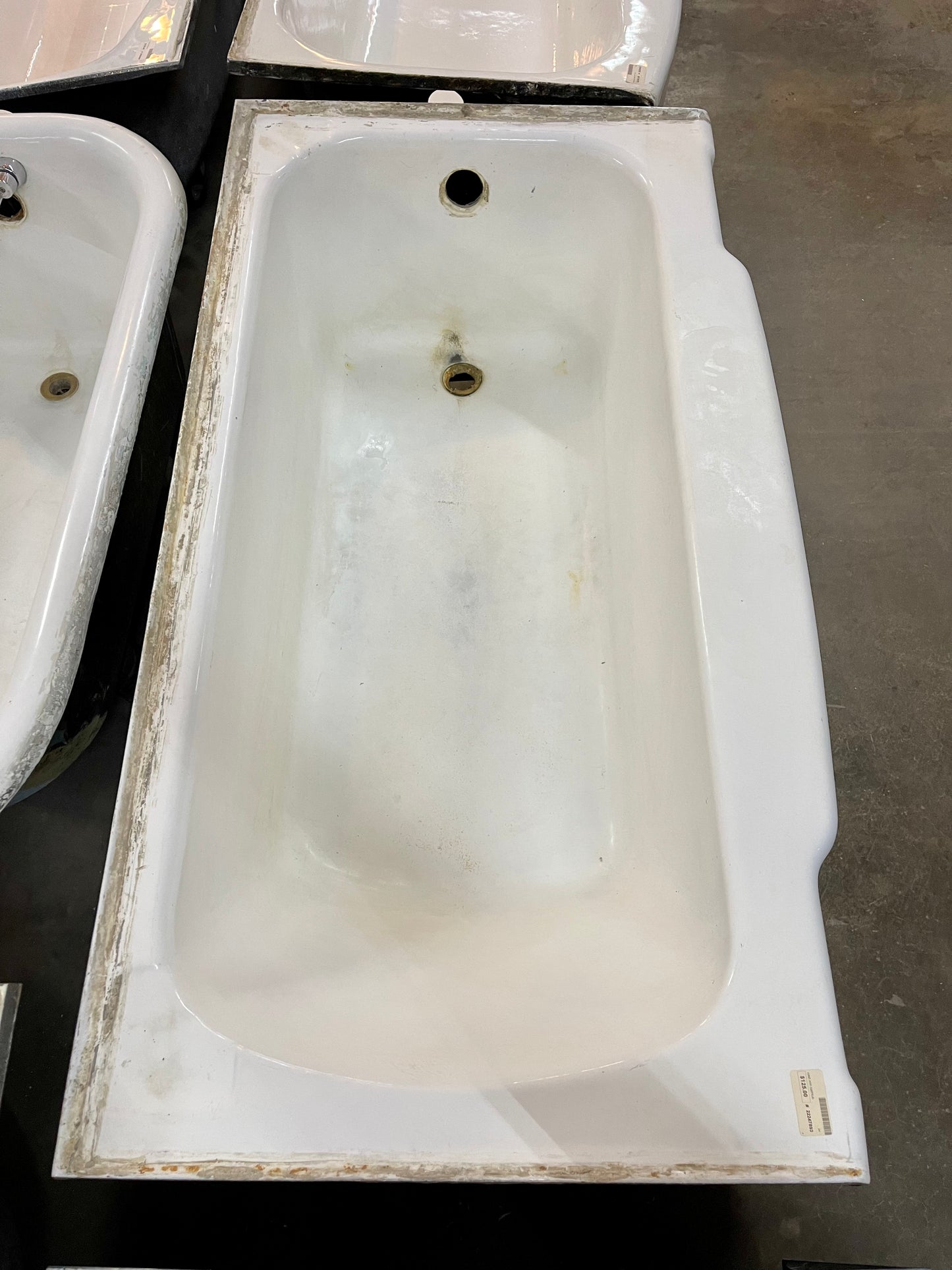 Cast Iron Apron Bathtub