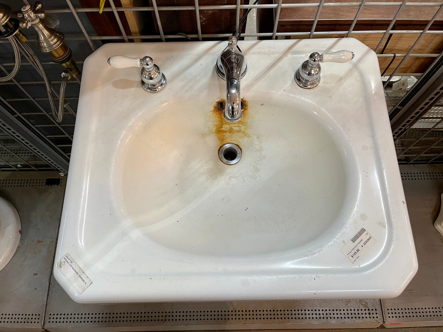 Antique Standard Pedestal Sink