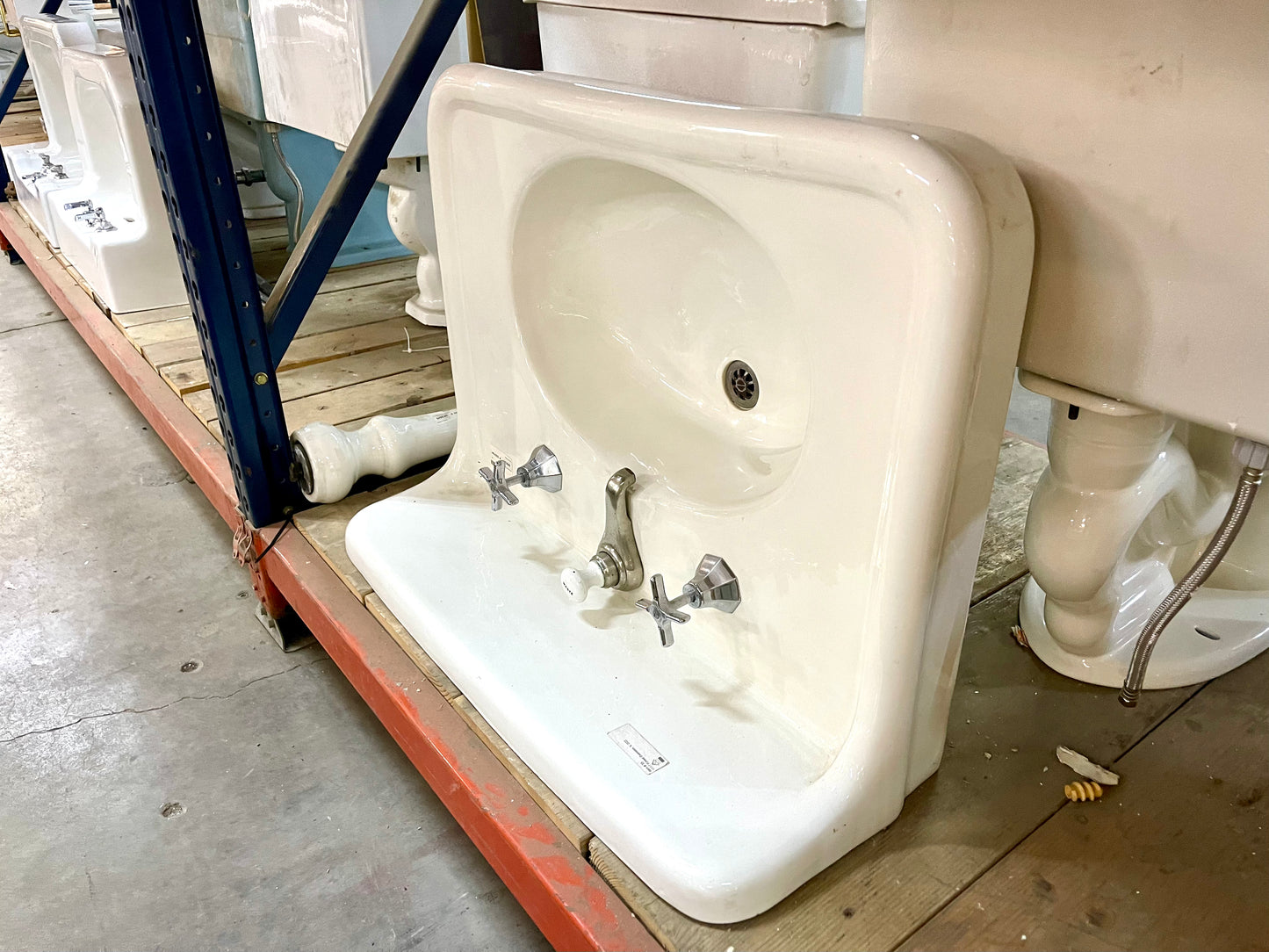 Antique Peg Leg Pedestal Sink