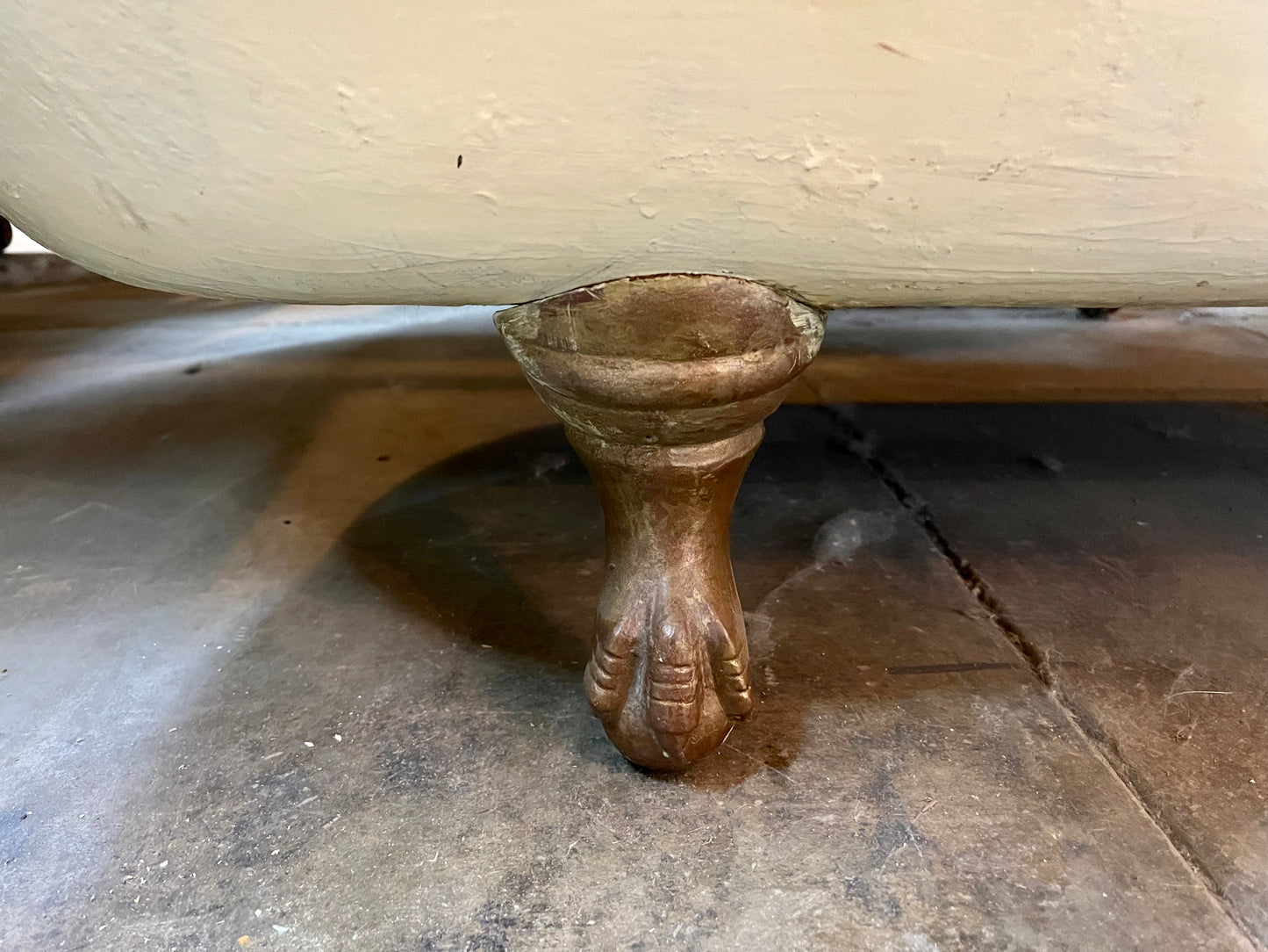 Antique Clawfoot Bathtub