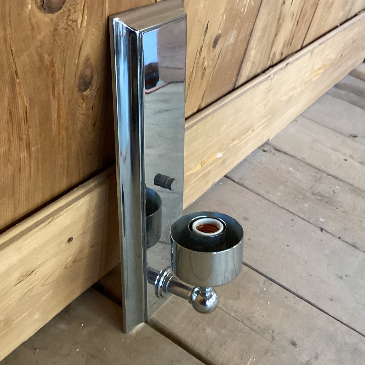 Single Bulb Sconce