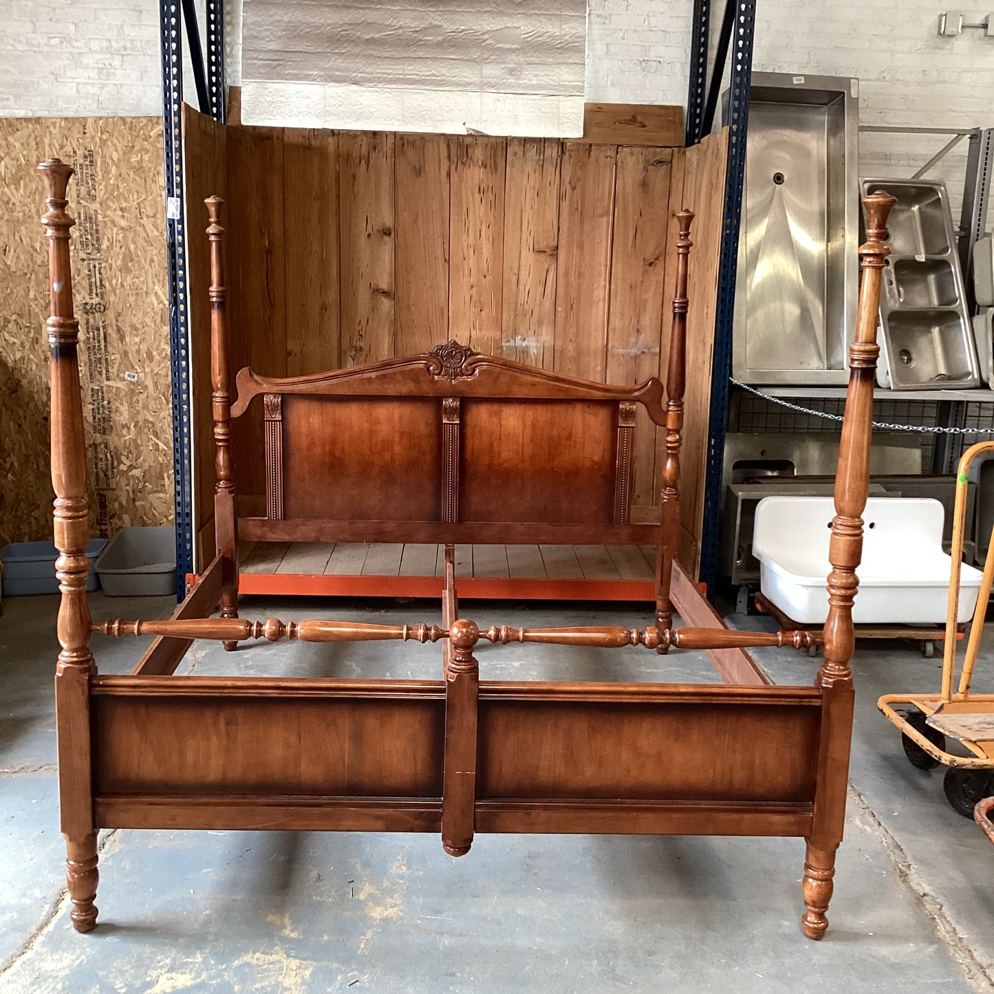 Vintage Pulaski Furniture Bedroom Set