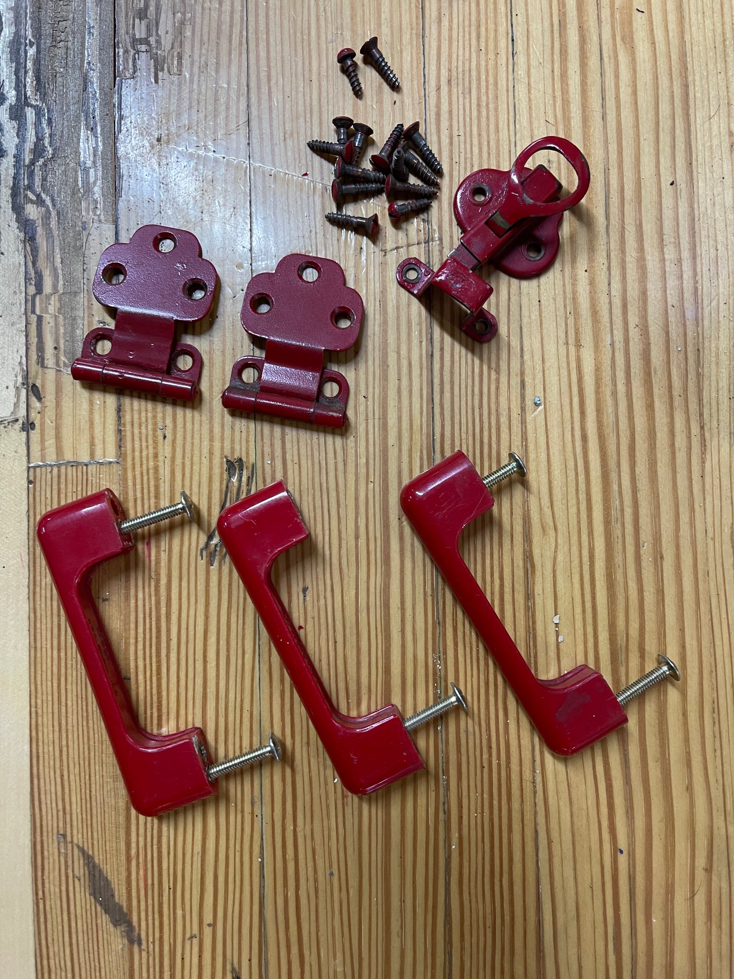 Drawer Pulls and Hardware Set