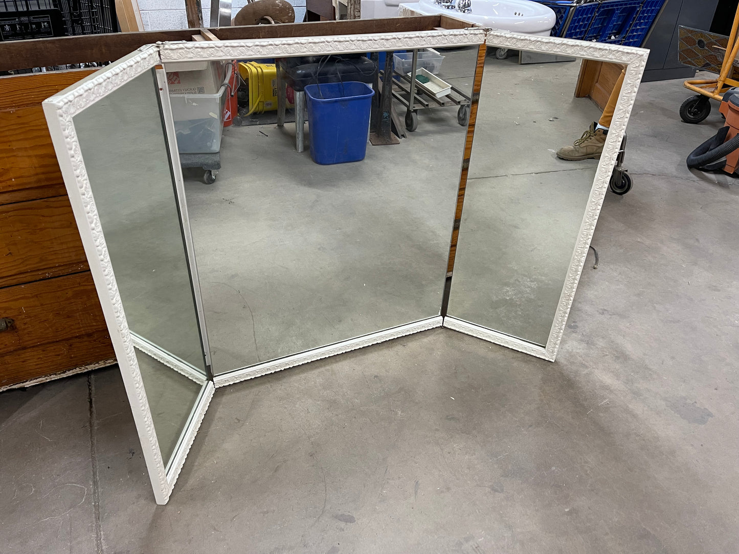 Vintage Tri-fold Mirror