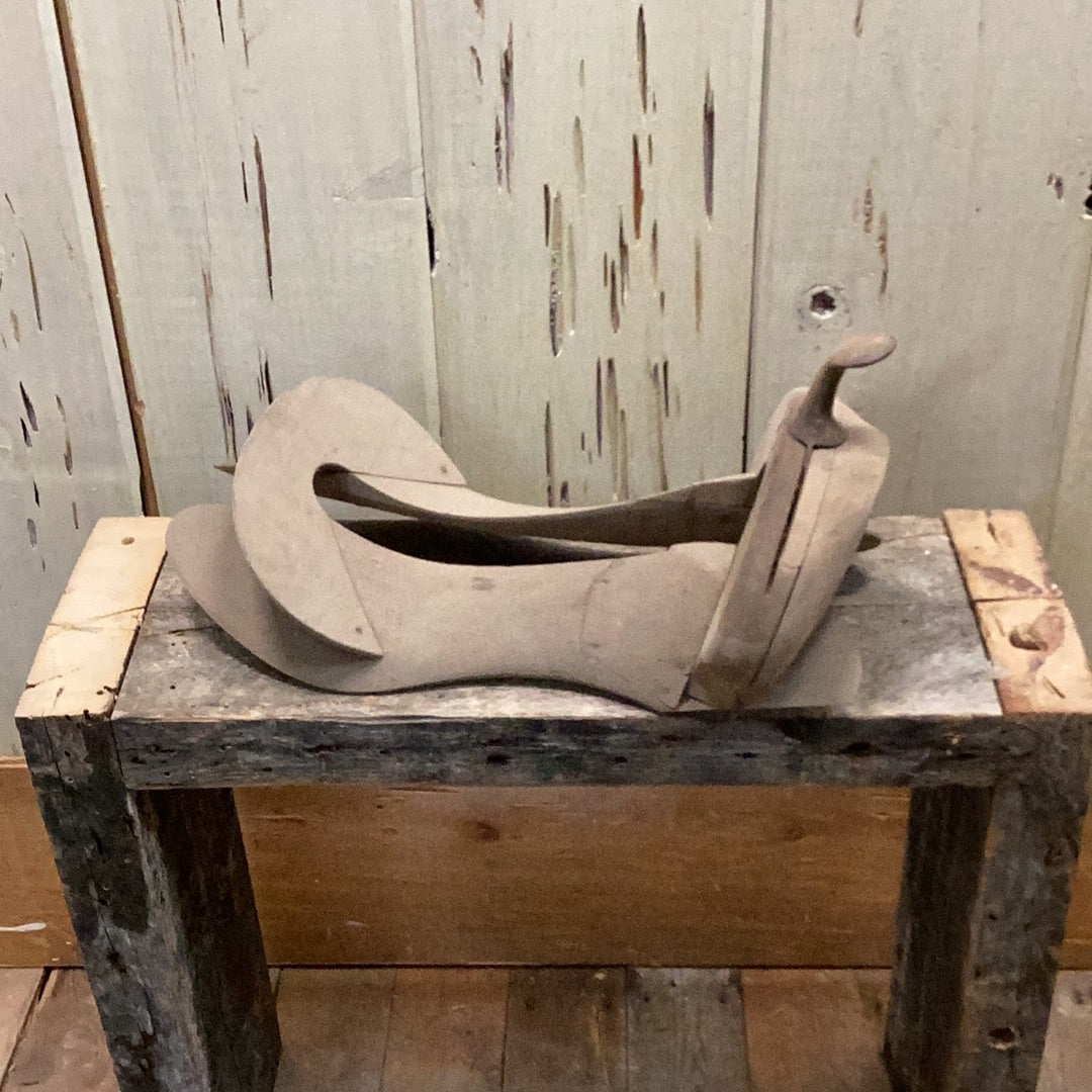 Saddle Form