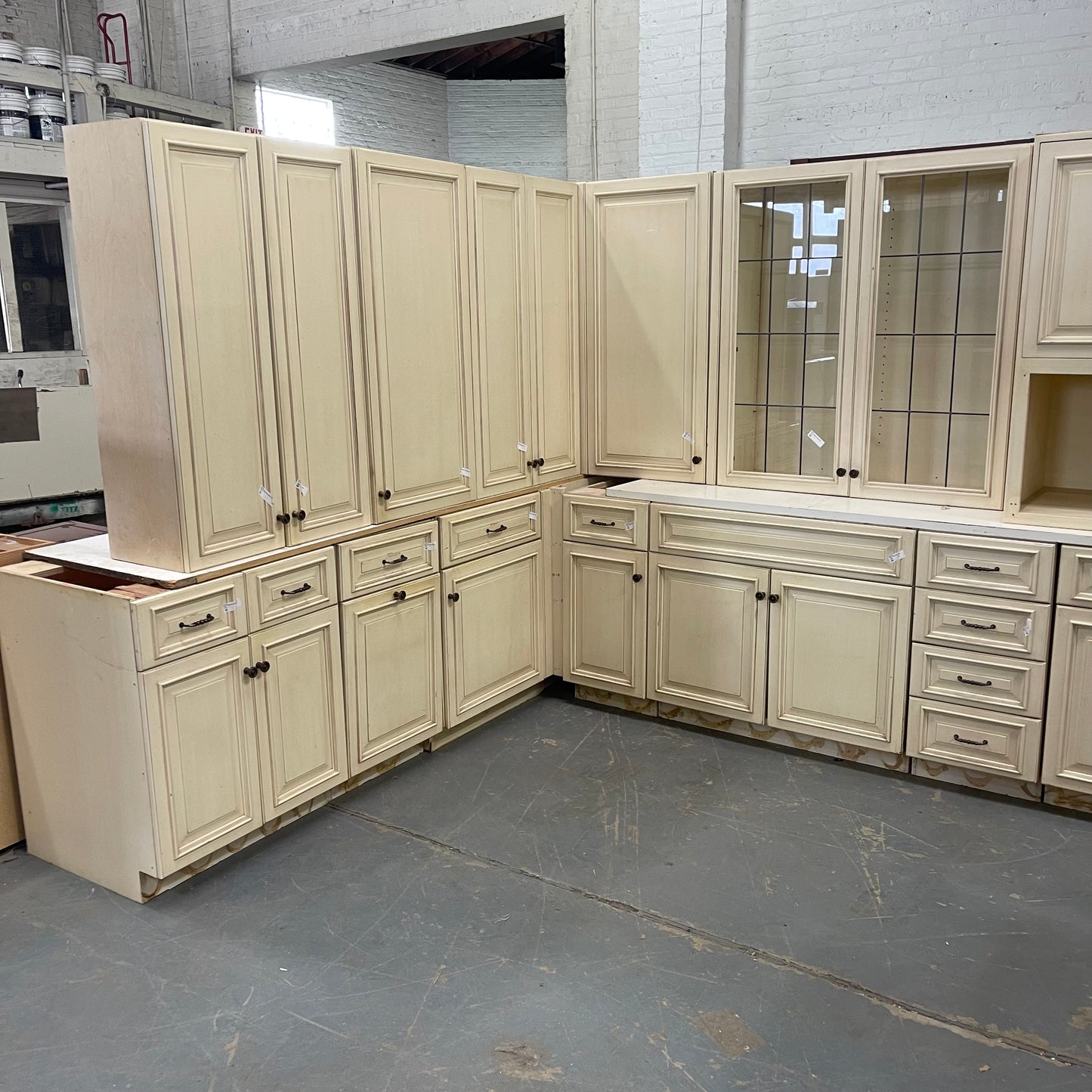 16 Piece Cabinet Set