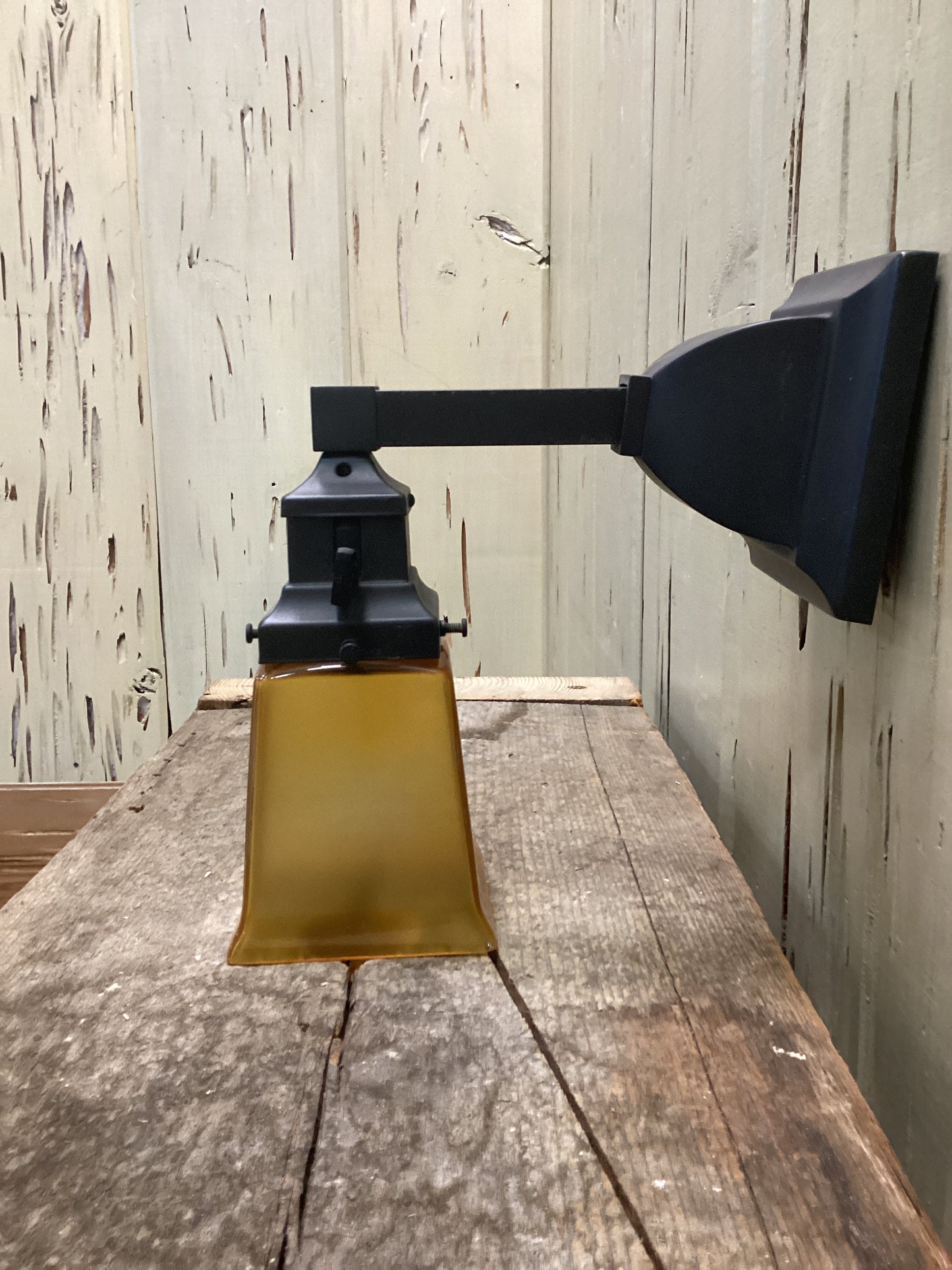 Single Bulb Sconce