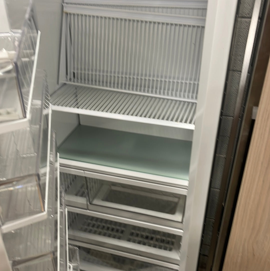 Sub-Zero Refrigerator