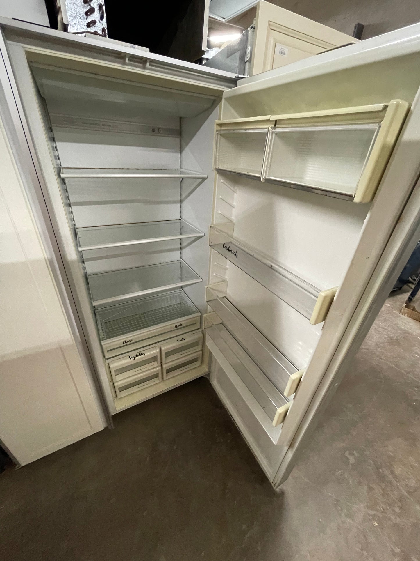 Sub-Zero Refrigerator/Freezer