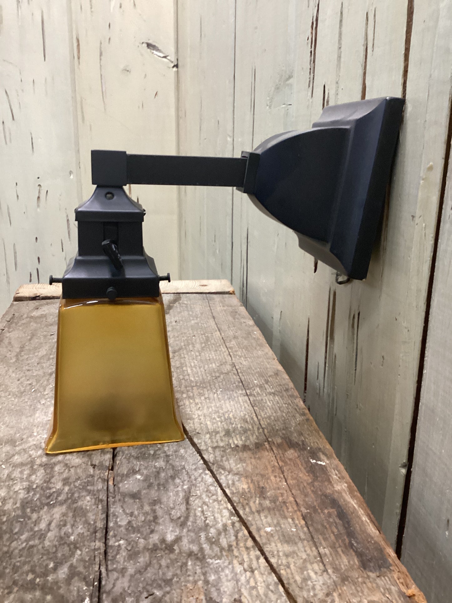 Single Bulb Sconce