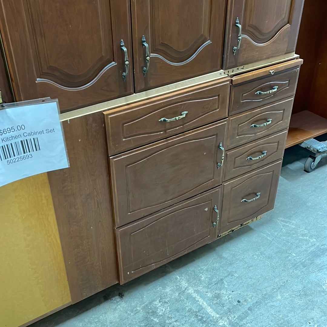 Ten Piece Kitchen Cabinet Set