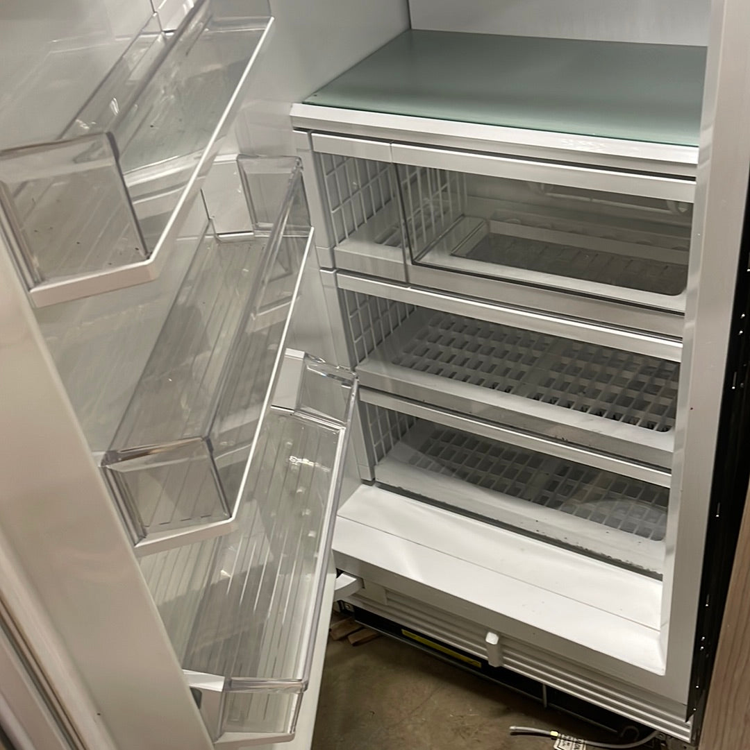 Sub-Zero Refrigerator