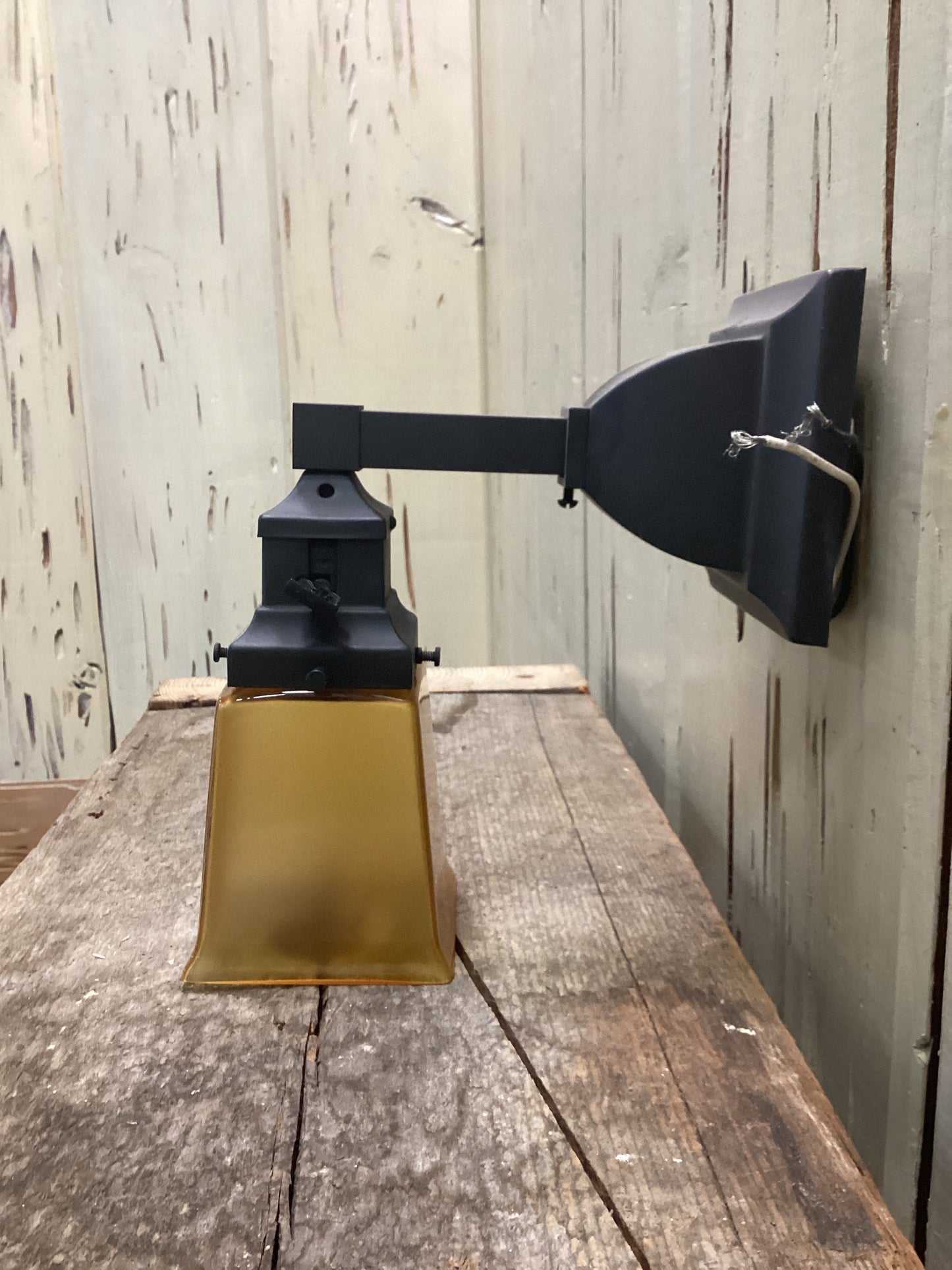 Single Bulb Sconce