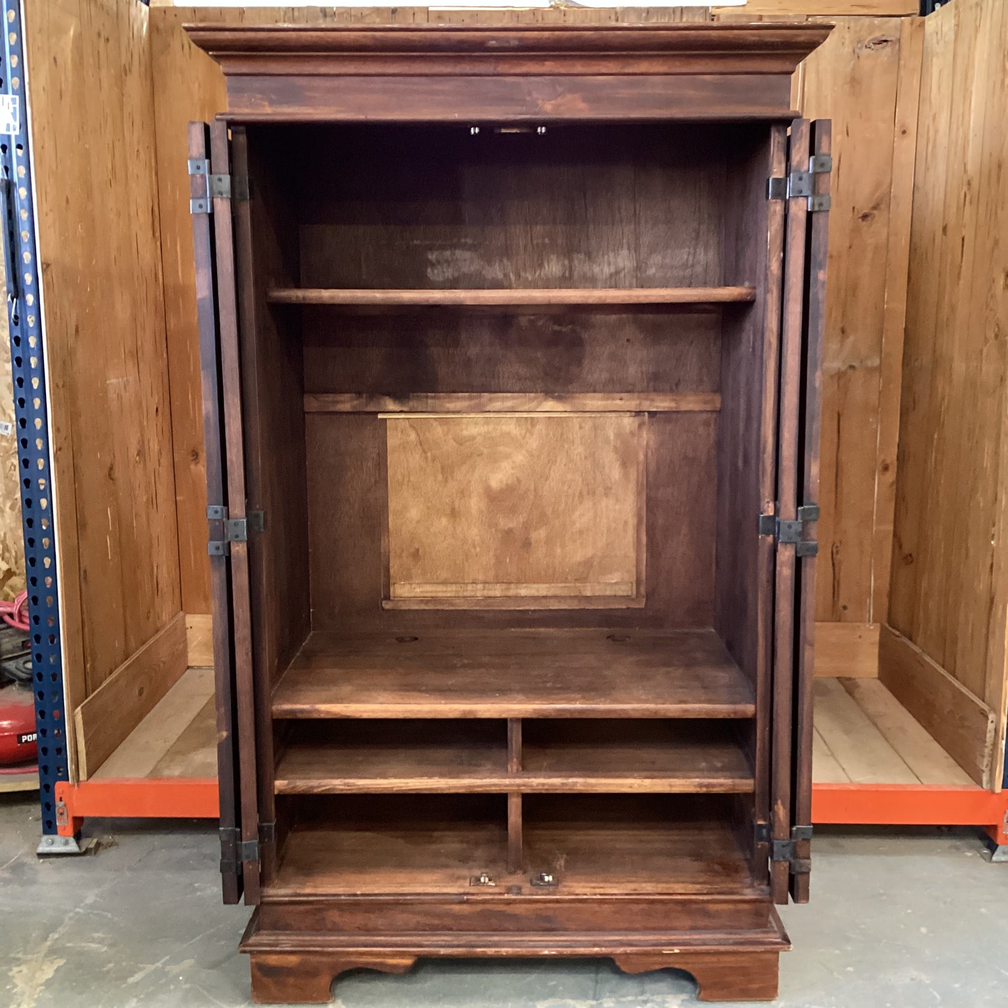 Armoire